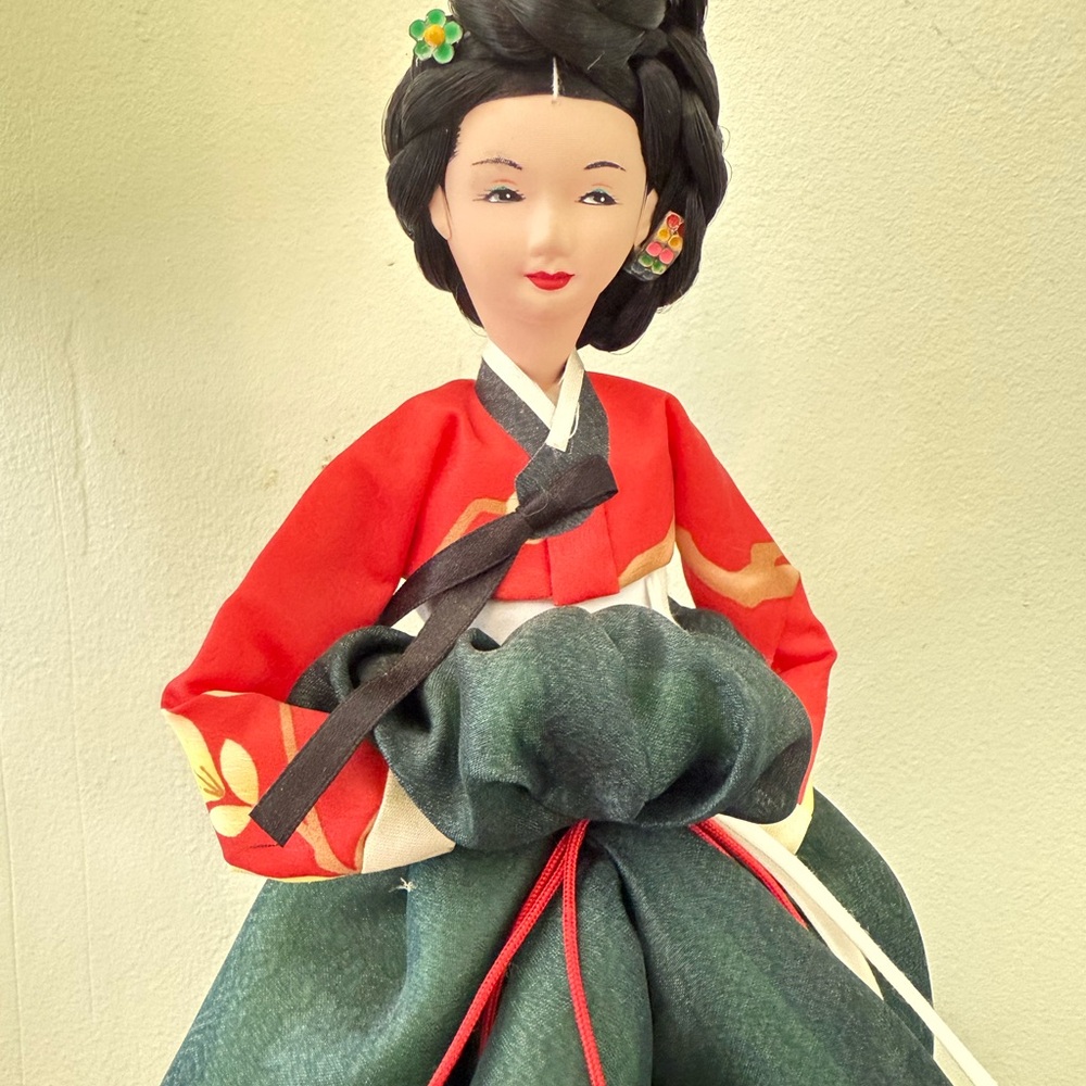Vintage Korean Traditional Doll in Authentic Hanbok Dress - 12" Collectible Asia